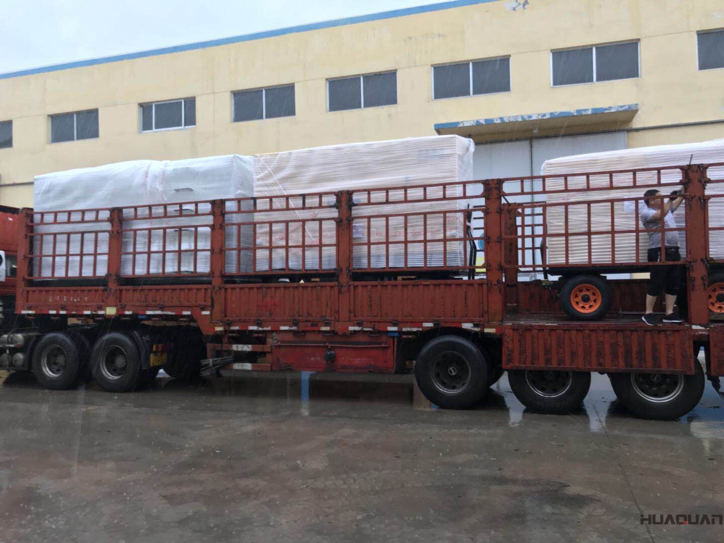 兩臺(tái)型號(hào)為HQ120GF和HQ300GF移動(dòng)拖車(chē)（含棚）型柴油發(fā)電機(jī)組于7月23號(hào)發(fā)往河南