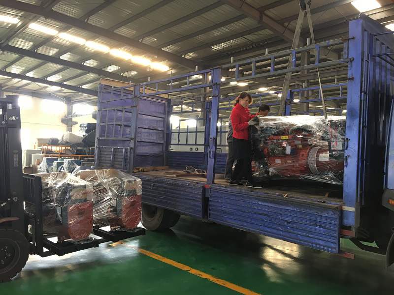 10月16日，一臺30kw標配柴油發電機組于華全動力順利發往陜西省