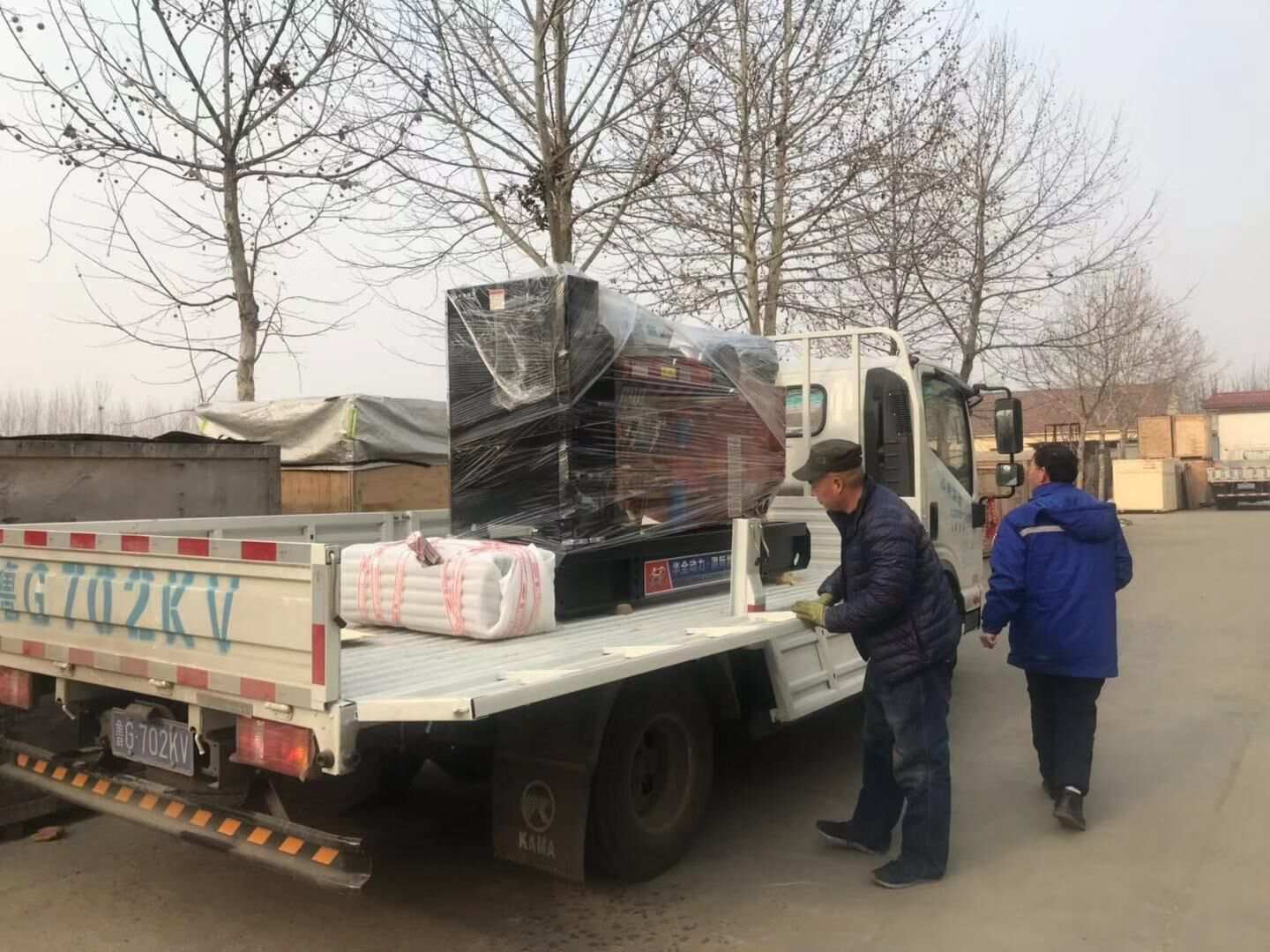 1月4日，閔先生從華全動力采購的一臺75kw標配柴油發電機組現已成功發往江蘇省